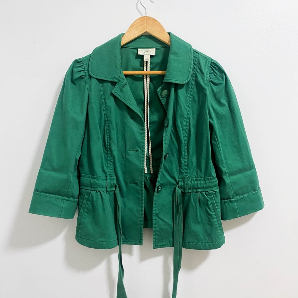 ANN TAYLOR LOFT Short Belted Jacket